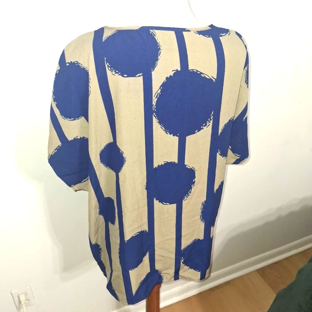 Blue and Tan Short Sleeve Blouse- W Sz XL - Picture 4 of 6